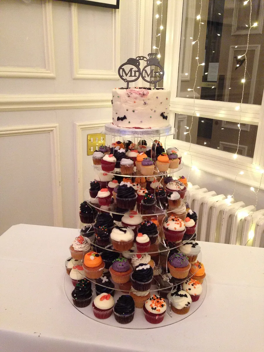 Cake designer, gâteaux d'anniversaire — Lamia Cake Design