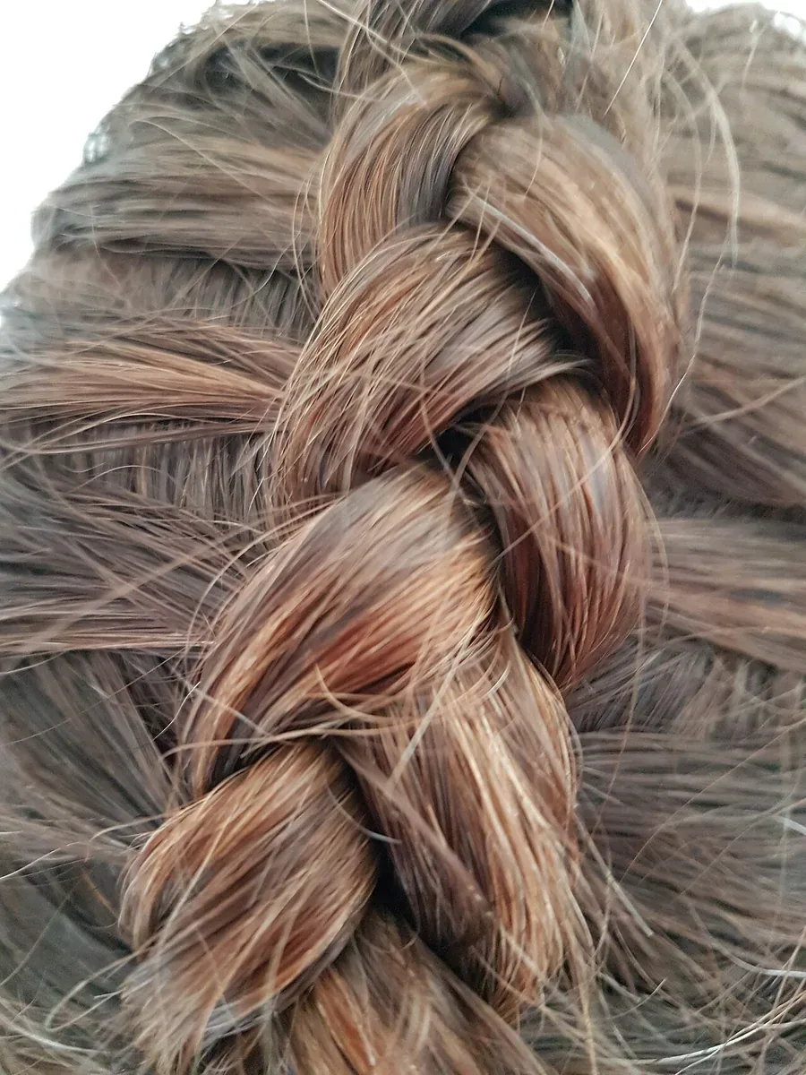 Coiffeuse, chignons et tresses — Houria Coiffure